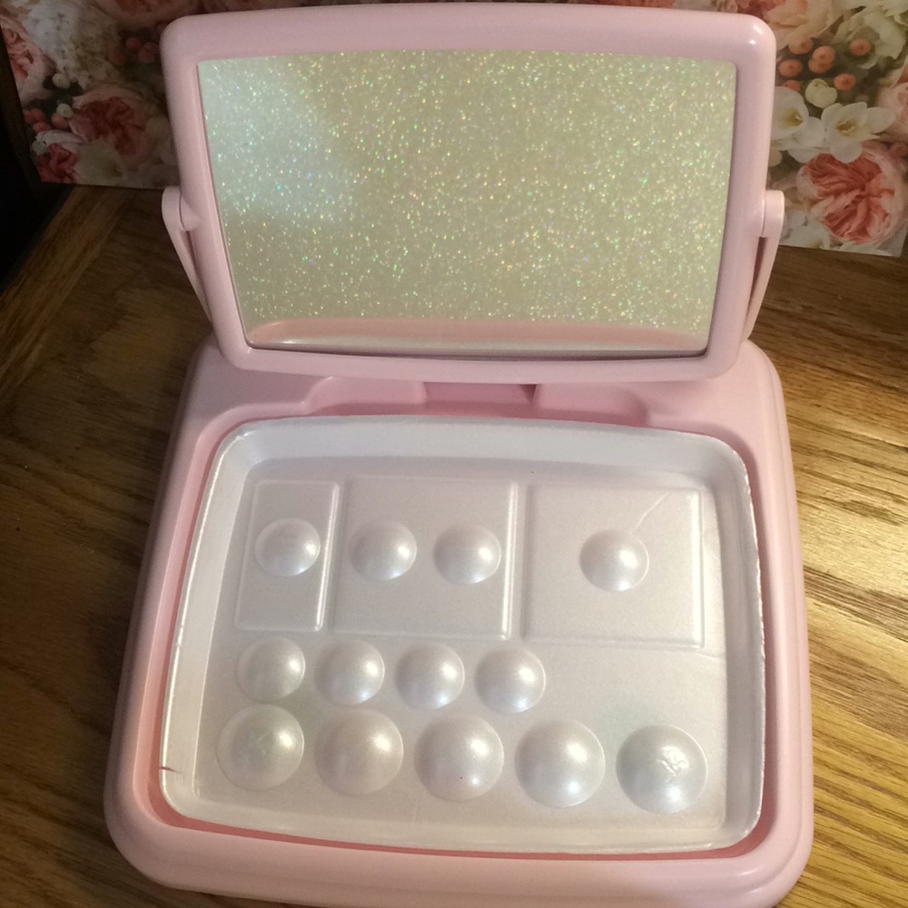 Mary Kay double sided make-up mirror w/foam insert